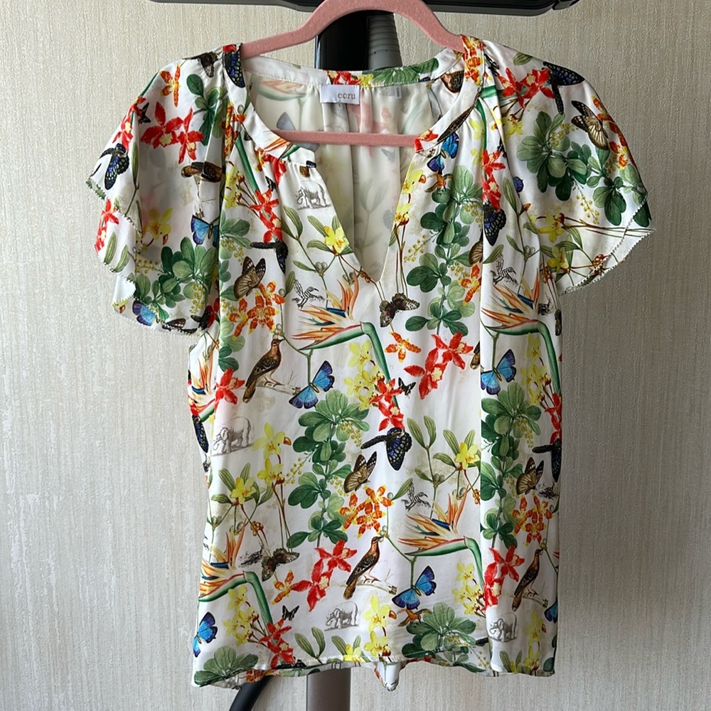 Brand new Ecru fully lined 100% Viscose women summer blouse, Size L